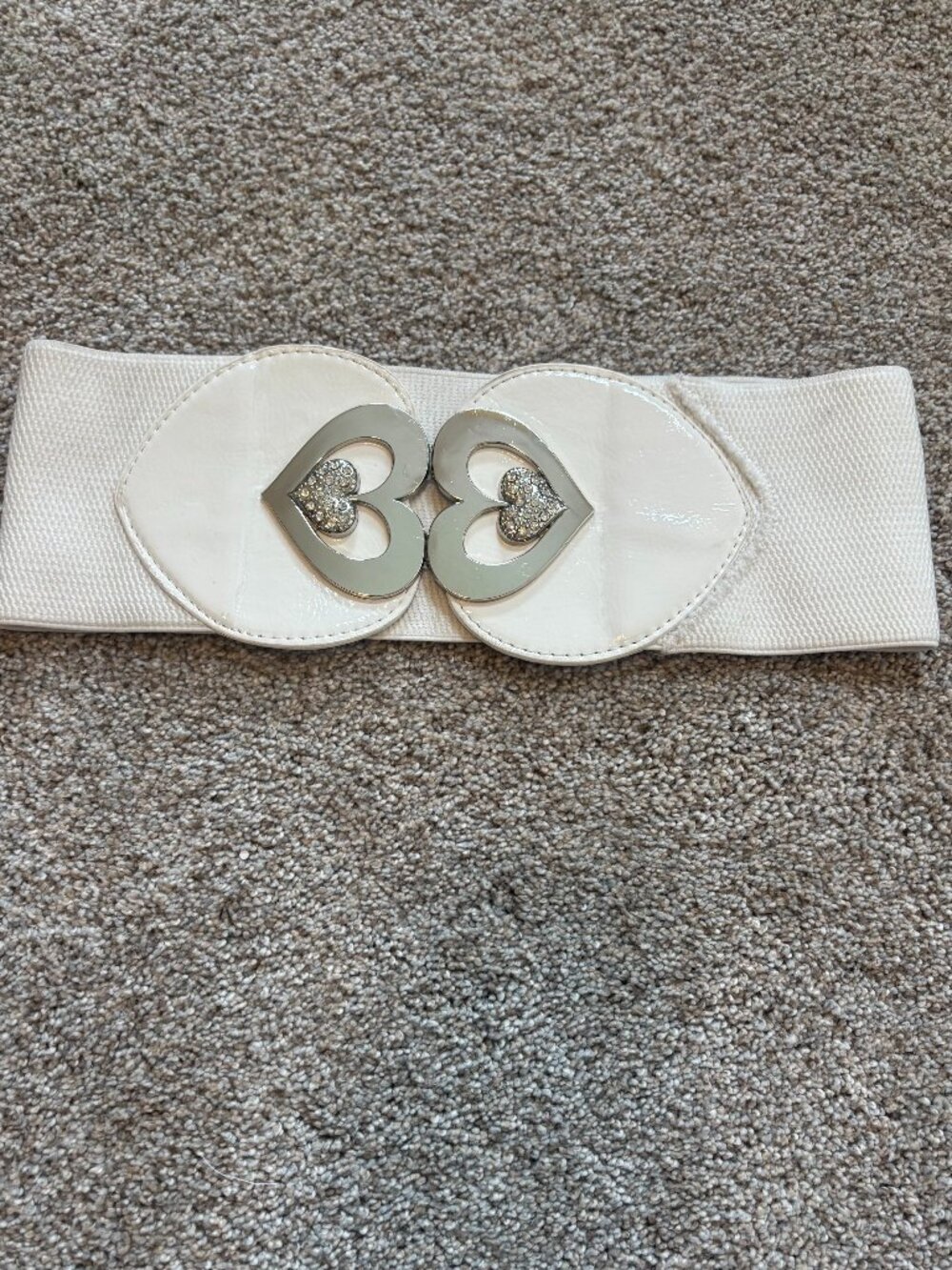 Vintage 2000s Y2K White Wide Elastic Waist Belt w/ Rhinestone Heart Buckle